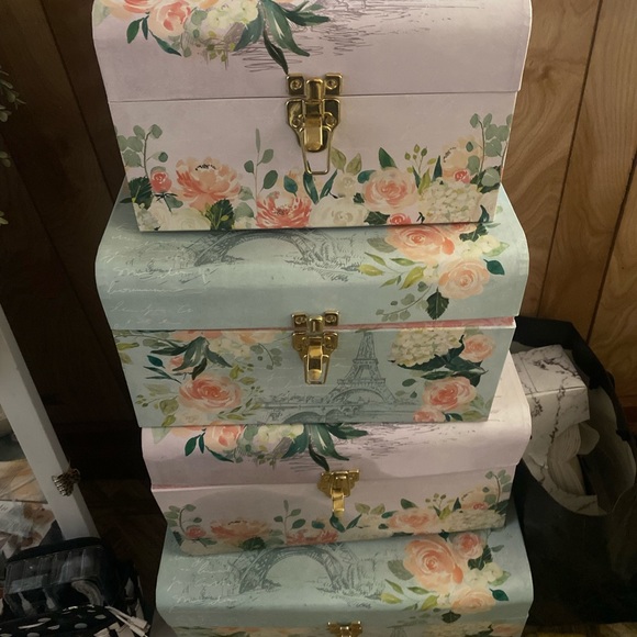 Decor boxes made for decor and storage - Picture 2 of 2